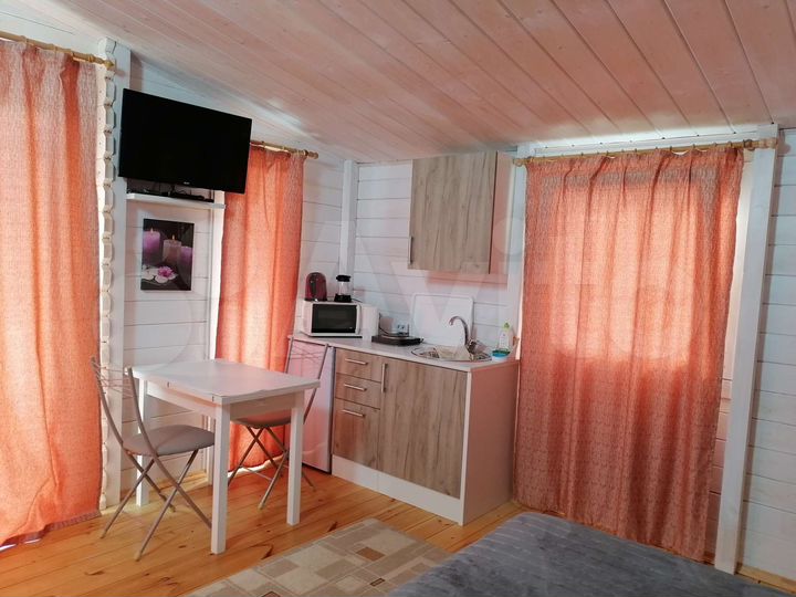 Дом 25 м² на участке 4 сот.