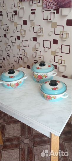 Набор эмалированных кастрюль СССР