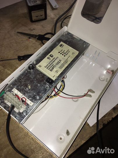 Источник бесперебойного питания бирп-12/2.5