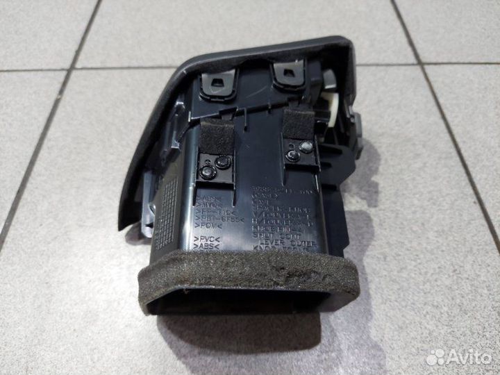 Воздуховод передний правый Nissan X-Trail