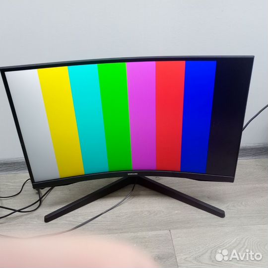 Изогнутый монитор Samsung Odyssey G5 27''