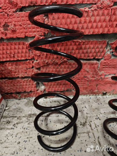 Пружины передние Renault Duster 2.0 перед