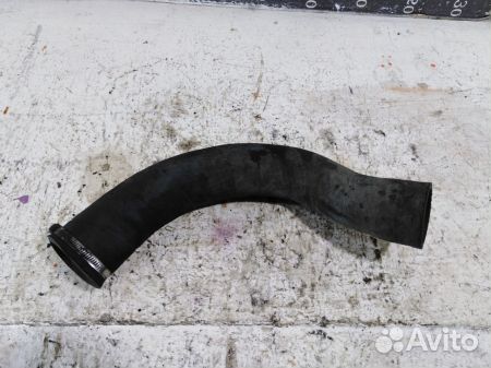 Патрубок системы охлаждения