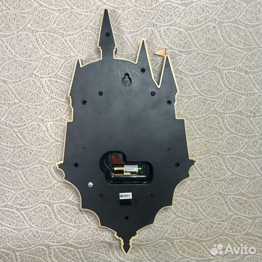 Часы настенные «замок»