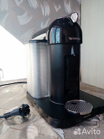 Капсульная кофемашина nespresso новая
