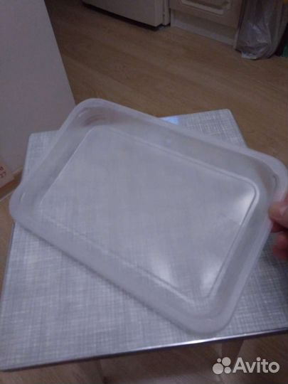 Лоток пластиковый морозостойкий, б/у