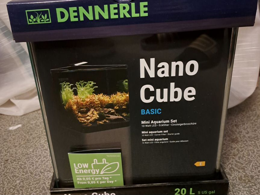 Аквариум Dennerle Nano cube 20 л новый и бу