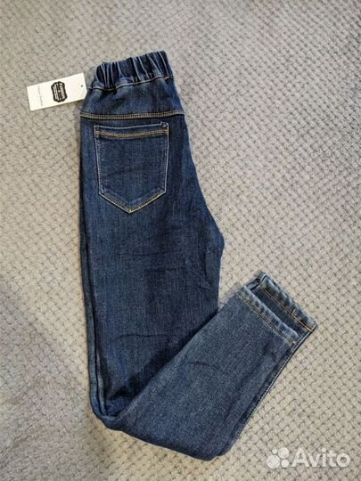 Новые теплые джинсы для девочки 134-140 см