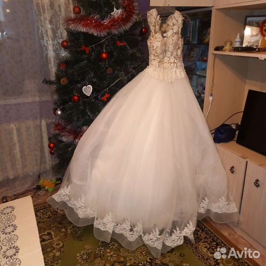 Свадебное платье