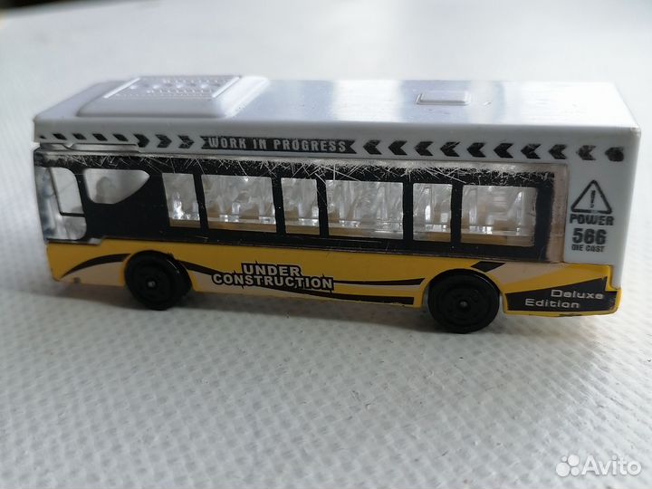 Машинка игрушка автобус пластмассовый 9 см