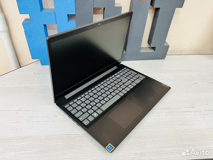 Свежий игровой ноутбук gold/8gb/MX110 2gb