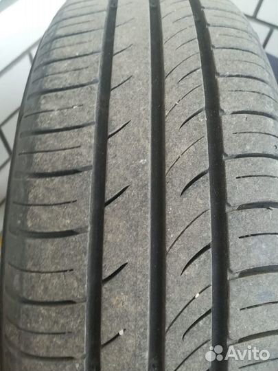 Kumho Ecsta HS52 175/65 R14 82H