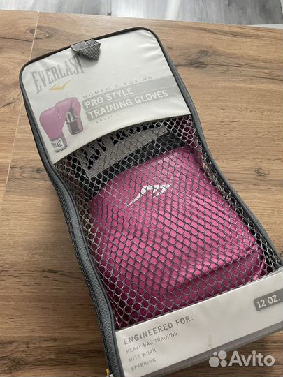 Боксерские перчатки 12 oz