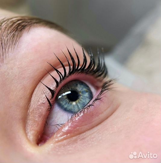 Стрейчинг ресниц