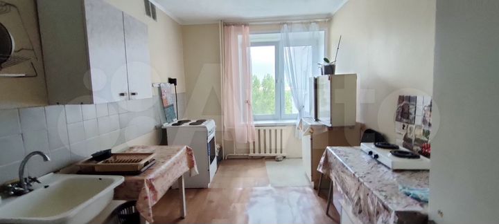 Комната 14 м² в 5-к., 8/9 эт.