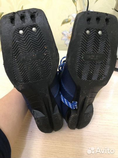 Лыжные ботинки