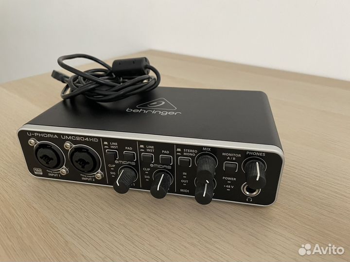 Внешняя звуковая карта behringer umc204hd