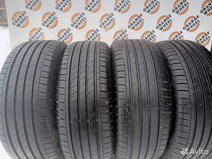 Goodyear EfficientGrip Performance 215/55 R17