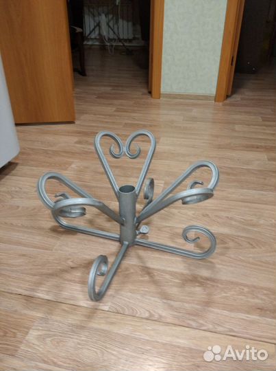 Подставка под елку