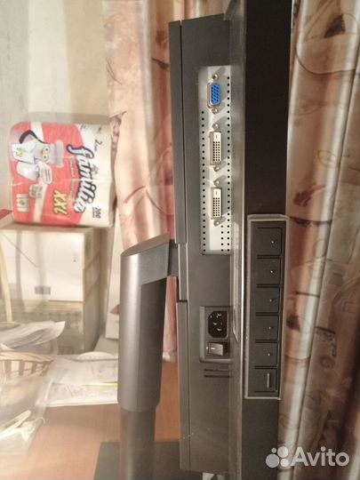 Монитор Samsung SyncMaster F2380