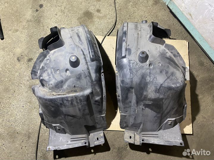 Подкрылок передний задняя BMW E90 E91