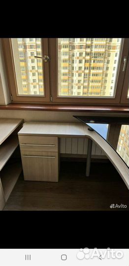 Рабочая зона - стол письменный компьютерный, шкаф