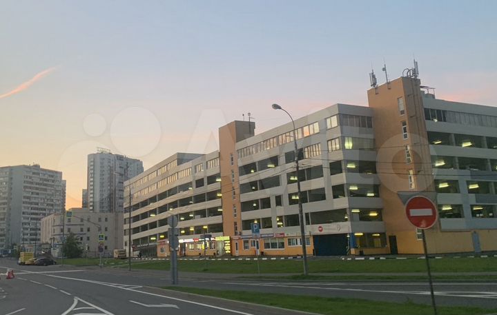 Машиноместо, 10 м²