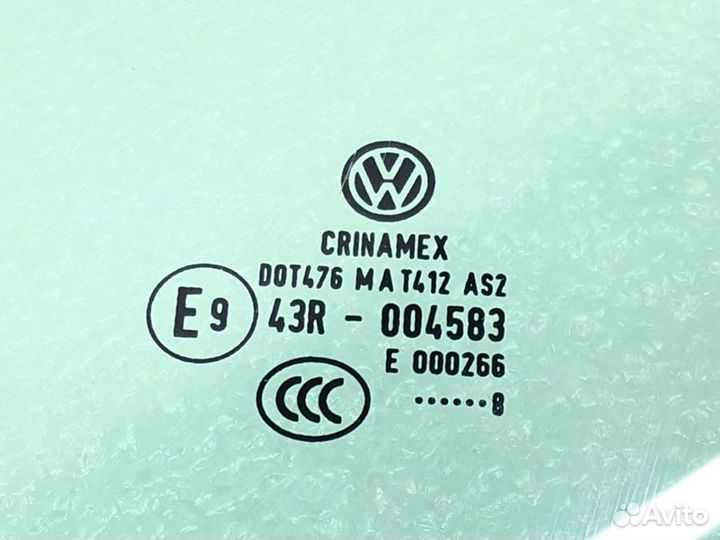 Стекло двери переднее левое Volkswagen Jetta 1K2