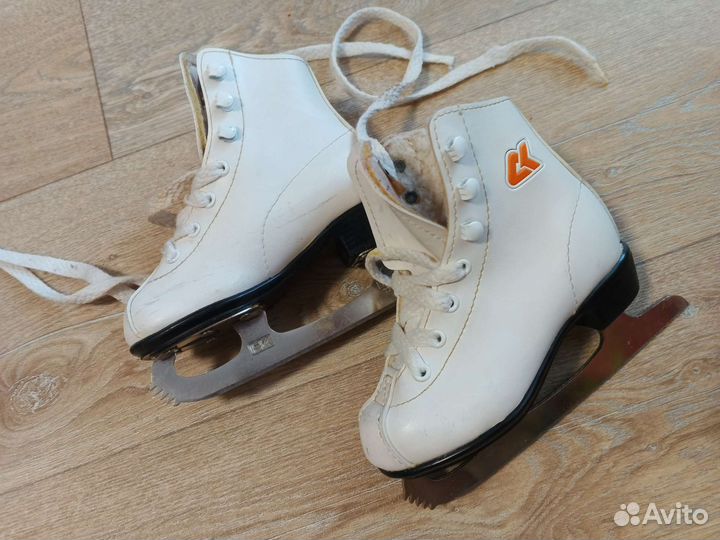 Коньки фигурные детские р. 25