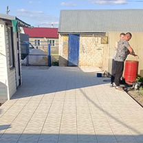 Бригада строителей, Курган
