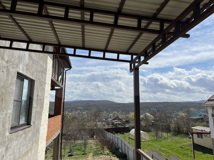 Дом 312,3 м² на участке 11 сот.