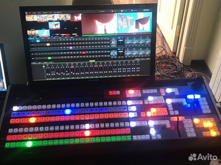 Newtec TriCaster 8000