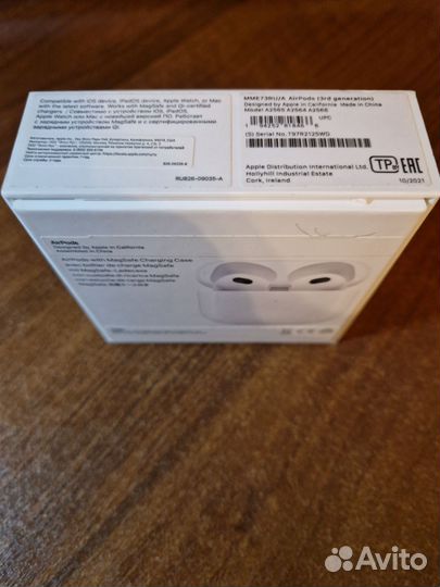 Airpods 3 кейс и левый наушник