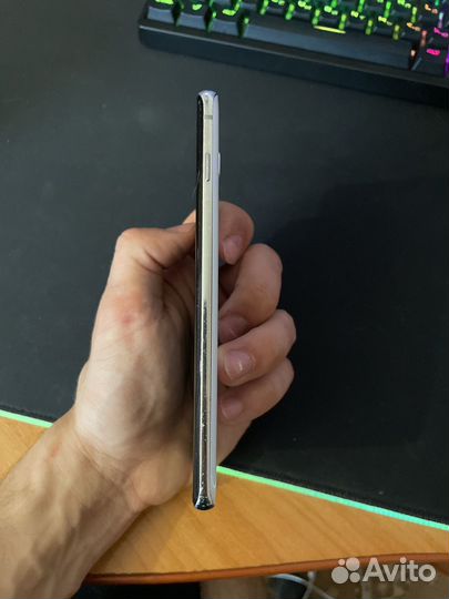 Samsung Galaxy S10, 8/128 ГБ