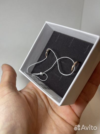Новые золотые серьги 585