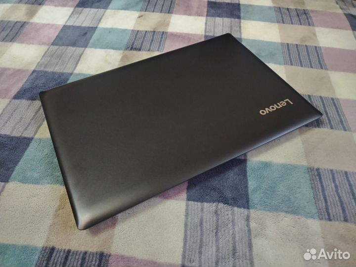 Ноутбук Lenovo