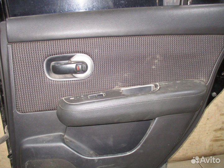 Обшивка двери задней правой Nissan Tiida (C11) 20