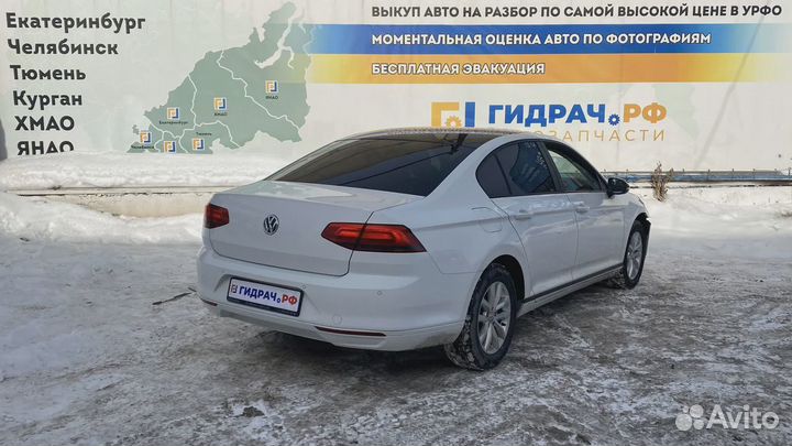 Радиатор кондиционера Volkswagen Passat (B8) 5Q081