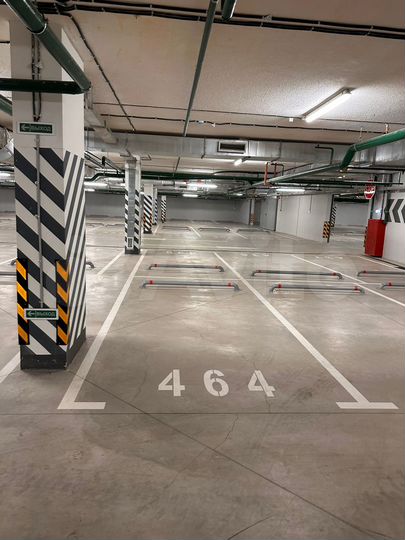 Машиноместо, 13 м²