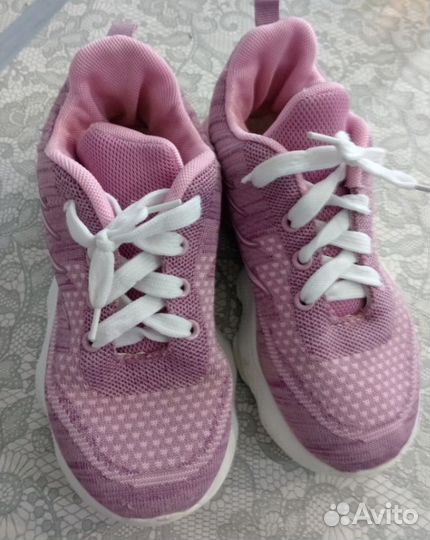 Кроссовки для девочки