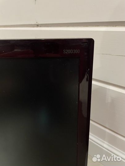 Монитор Samsung 19.5
