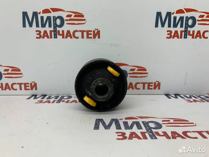 Сайлентблок переднего рычага задний