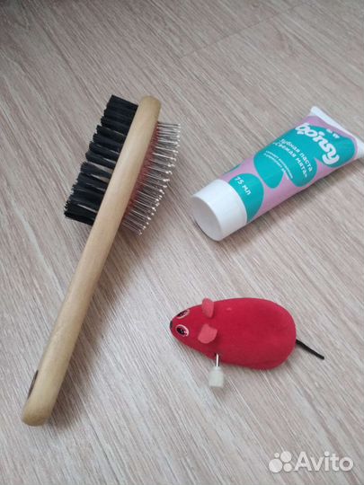 Набор: расческа, зубная паста для кошек/собак
