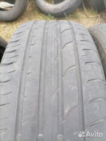 Continental ContiPremiumContact 2 215/60 R17
