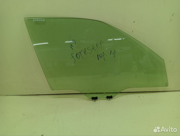 Стекло двери передней правой Subaru Forester S12 2