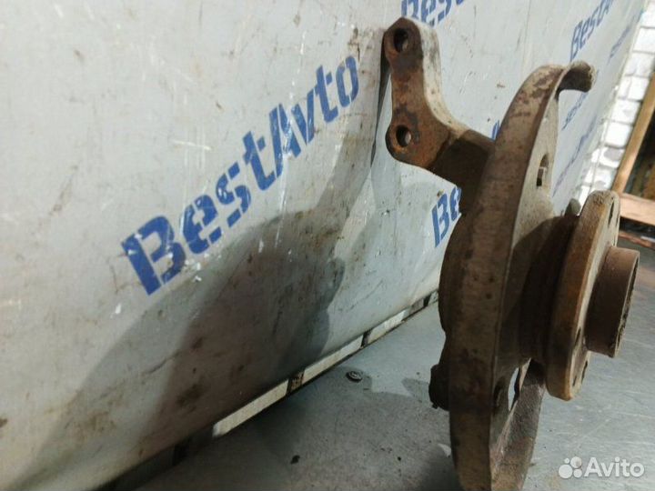 Кулак поворотный передний правый LADA 2108 2001