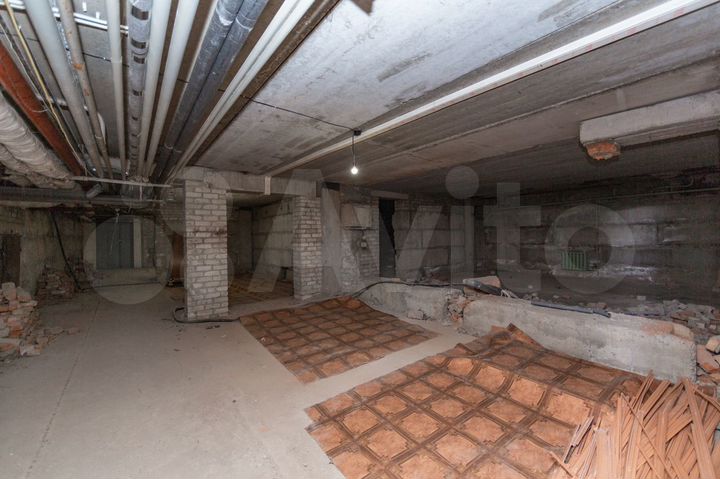 Продам помещение в цоколе, 690 м²