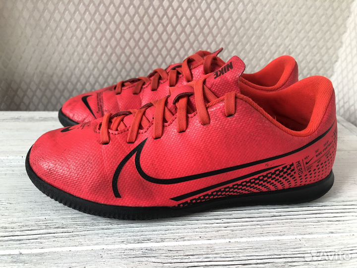 Детские бутсы для зала Nike Vapor 13 Club IC US 2