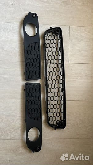 Решетки бампера Volvo S80