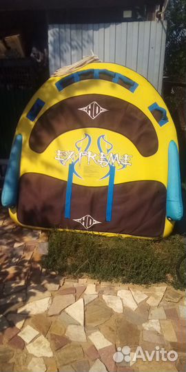 Надувная ватрушка